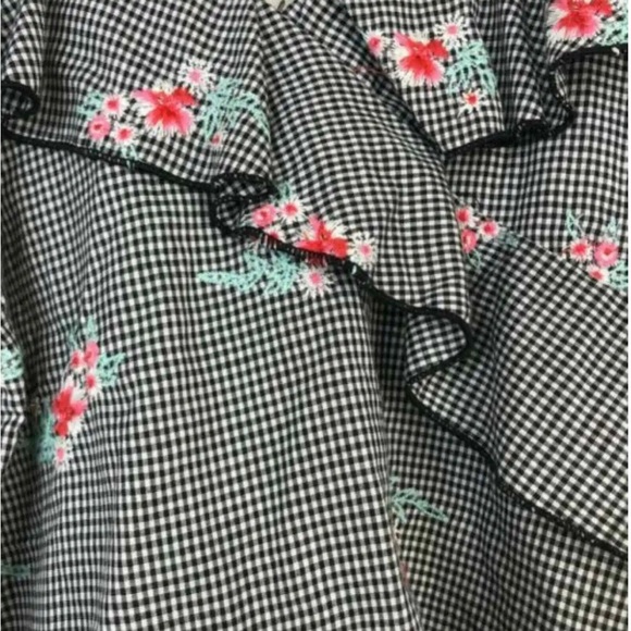 Gypsies & Moondust Juniors Blouse Ruffled Black White Gingham Off Shoulder - Picture 6 of 7